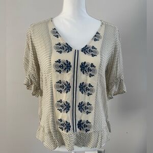 Lucky Brand Women’s Navy and Cream Floral Top